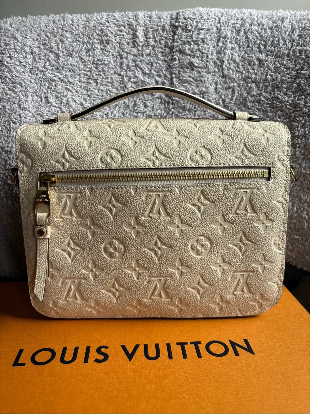 Louis Vuitton louis vuitton